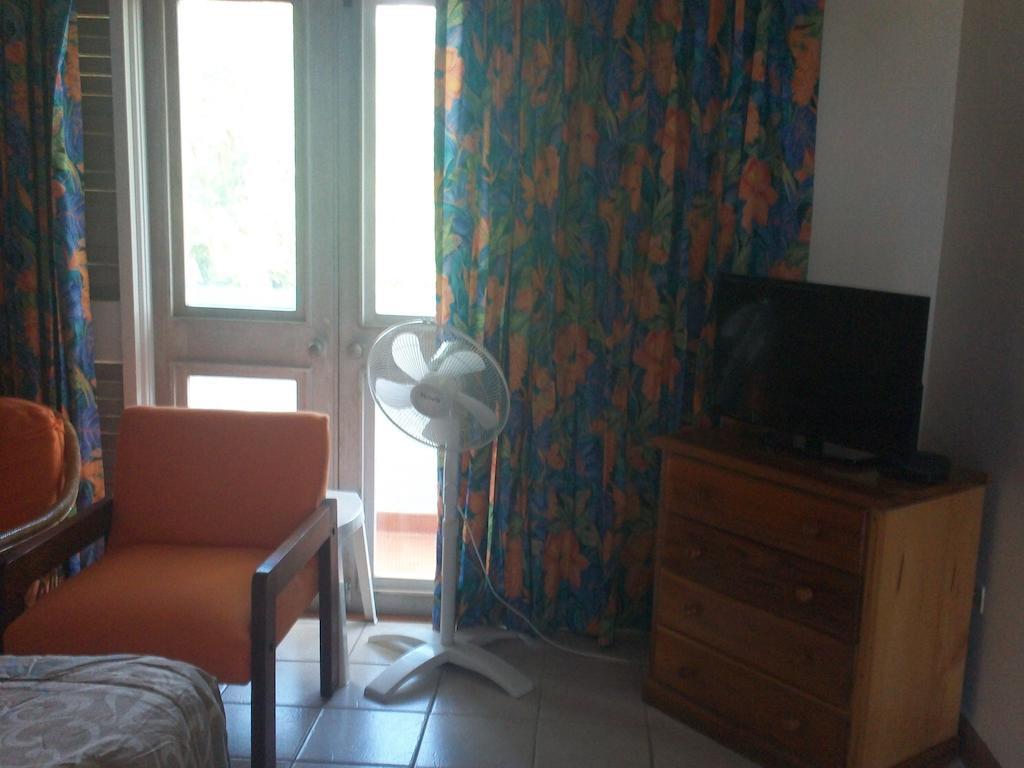 Point Village, Negril, Jamaica Номер фото